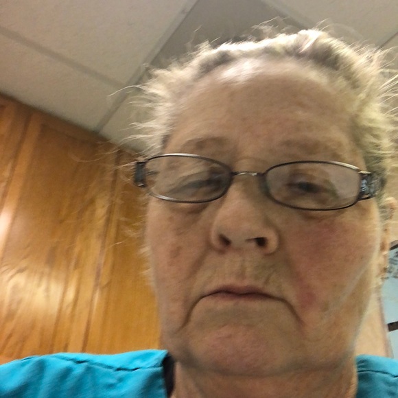 Meet your Posher, Mmelissa - Picture 1 of 1